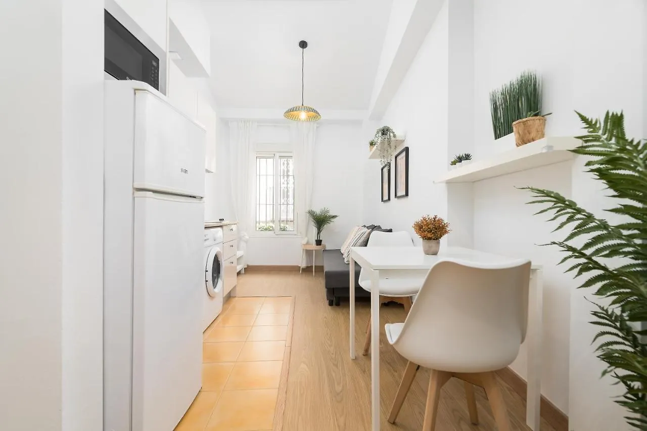 Precioso Apartamento Con Habitacion Separada En Centro Historico De 말라가
